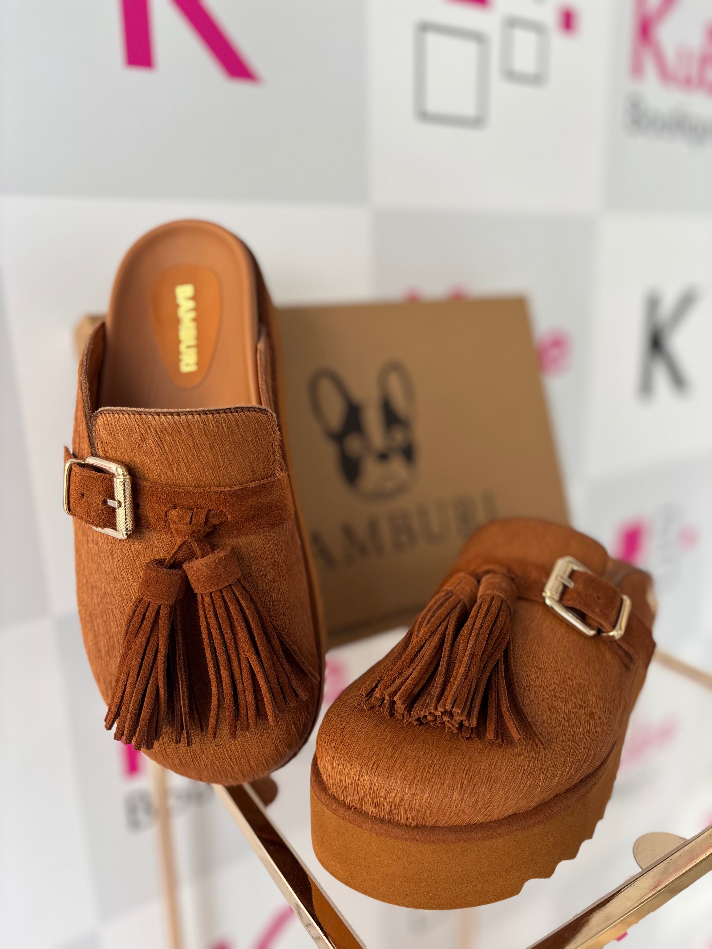 Mule em Pelo Camel com Franjas