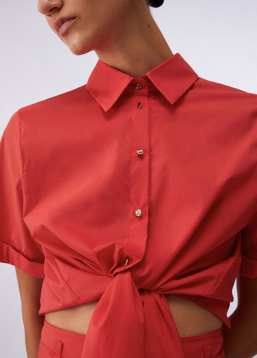 Camisa com nó
