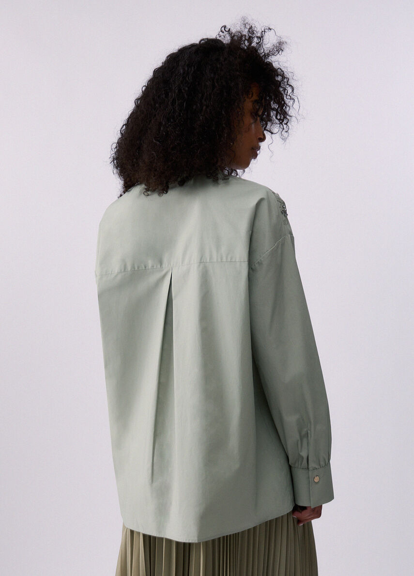 Camisa oversize com bordado
