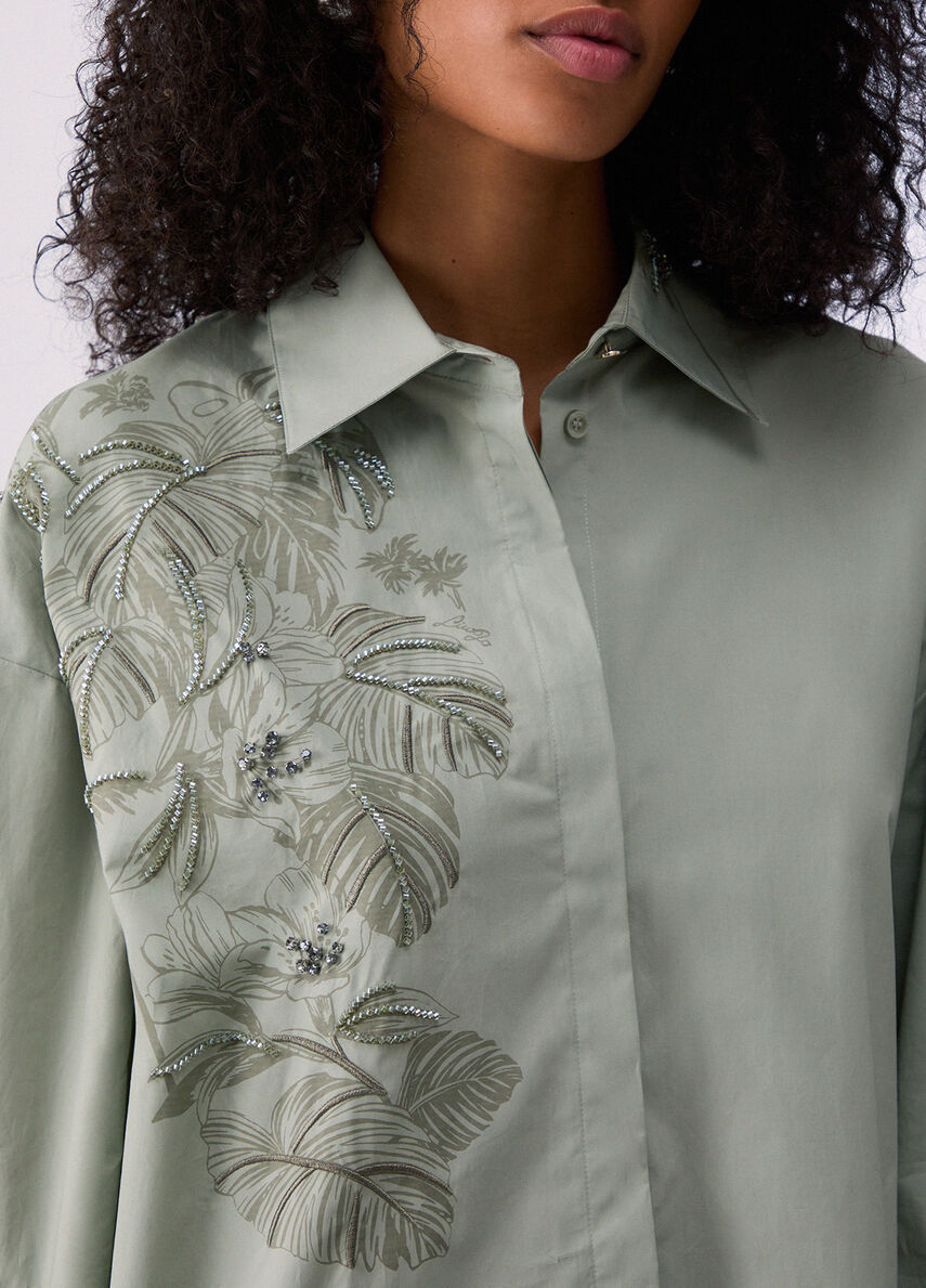 Camisa oversize com bordado