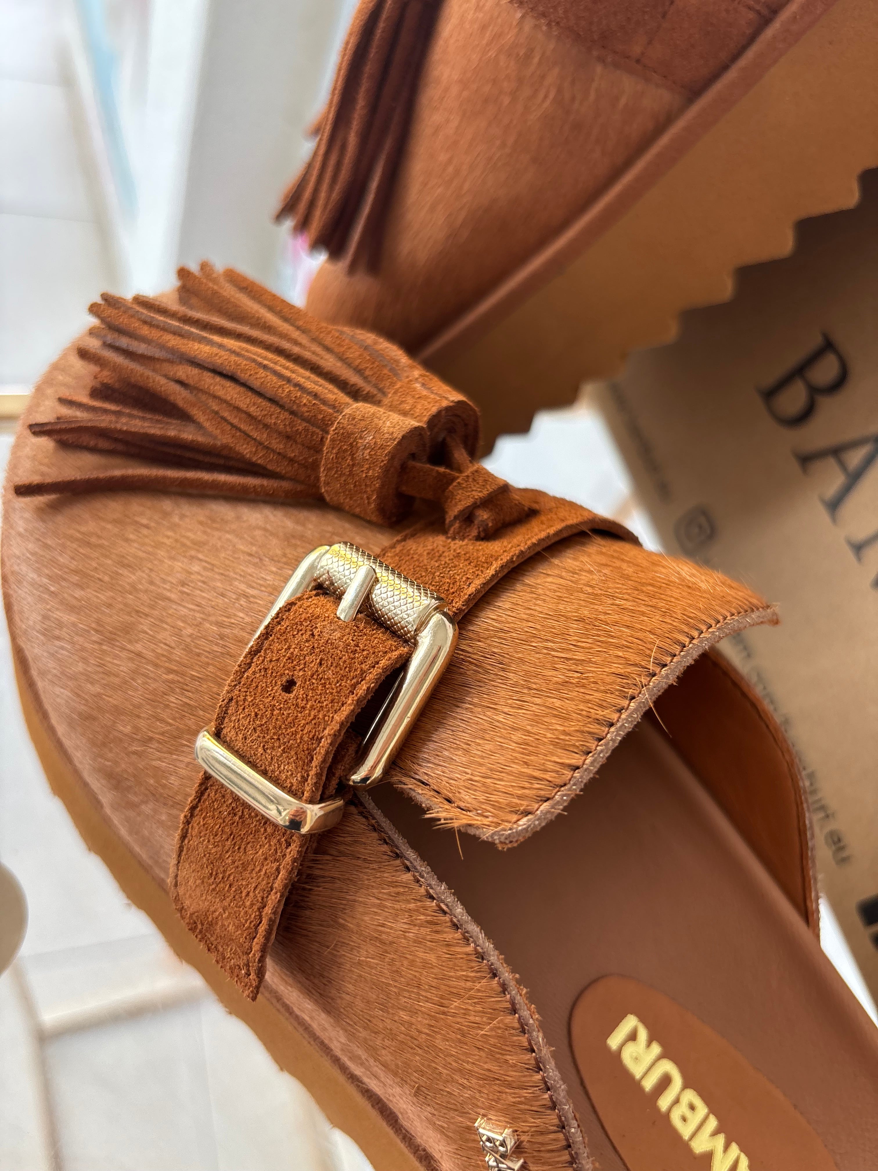 Mule em Pelo Camel com Franjas